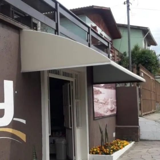 Cobertura de Lona em Americana SP — Cobertura em área de piscina