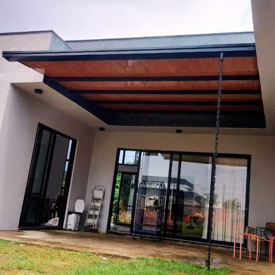 Cobertura de Telha Forro Amadeirado em Americana SP — Cobertura com estrutura metálica reforçada
