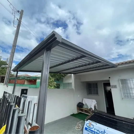 Cobertura de Telha Sanduíche em Americana SP — Cobertura com calha lateral para escoamento