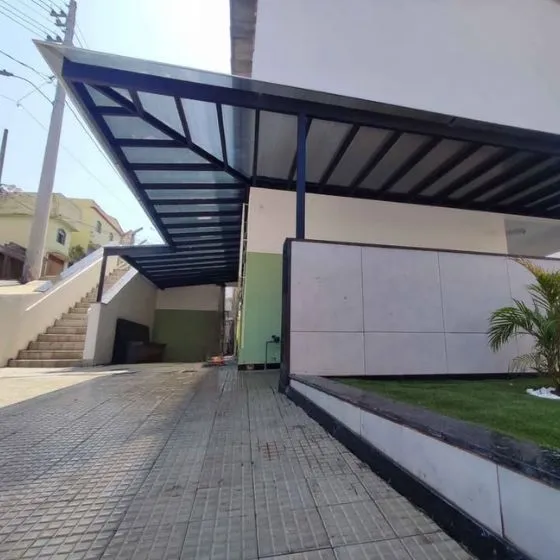 Pergolado Fixo de Ferro em Americana SP — Cobertura com calha lateral para escoamento