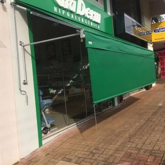 Toldo Cortina com Braços Laterais em Americana SP — Cobertura em passagem coberta entre ambientes