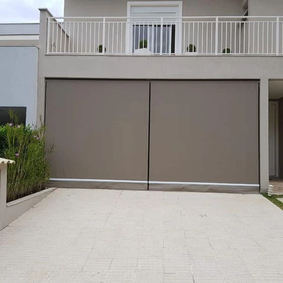 Toldo Cortina de Tela Screen em Americana SP — Cobertura em quintal residencial coberto