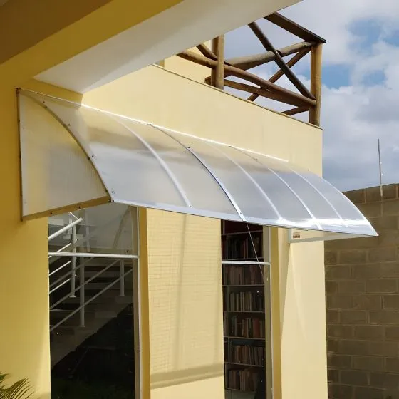 Toldo Policarbonato Alveolar em Americana SP — Instalação em garagem residencial