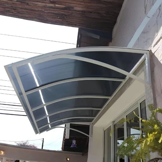 Toldo Policarbonato Alveolar em Americana SP — Instalação em estacionamento